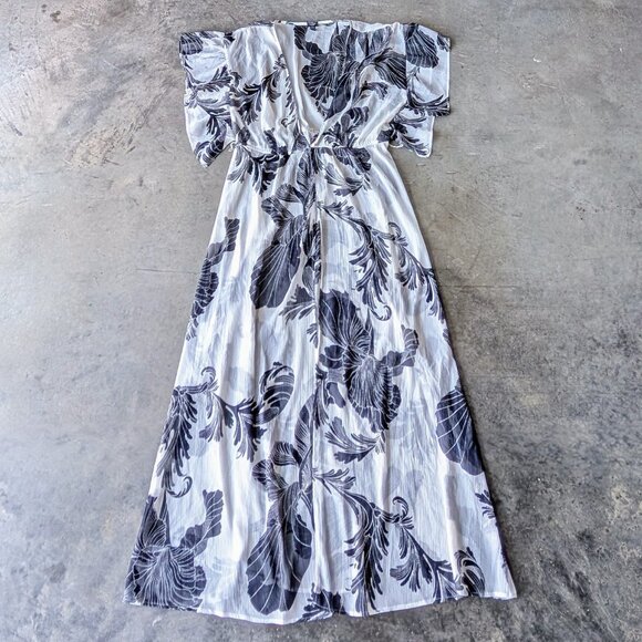 Express White Black Floral Flutter Sleeve Long Duster Kimono size M/L - Picture 2 of 8